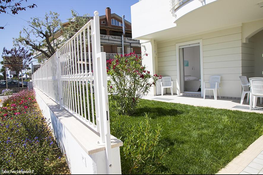 Residence Acquasuite Martinsicuro Exterior foto